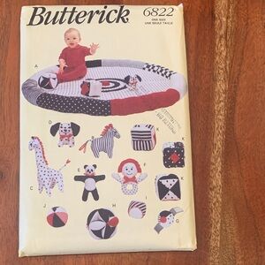 Butterick Baby Play Mat and Toy Set - sewing pattern